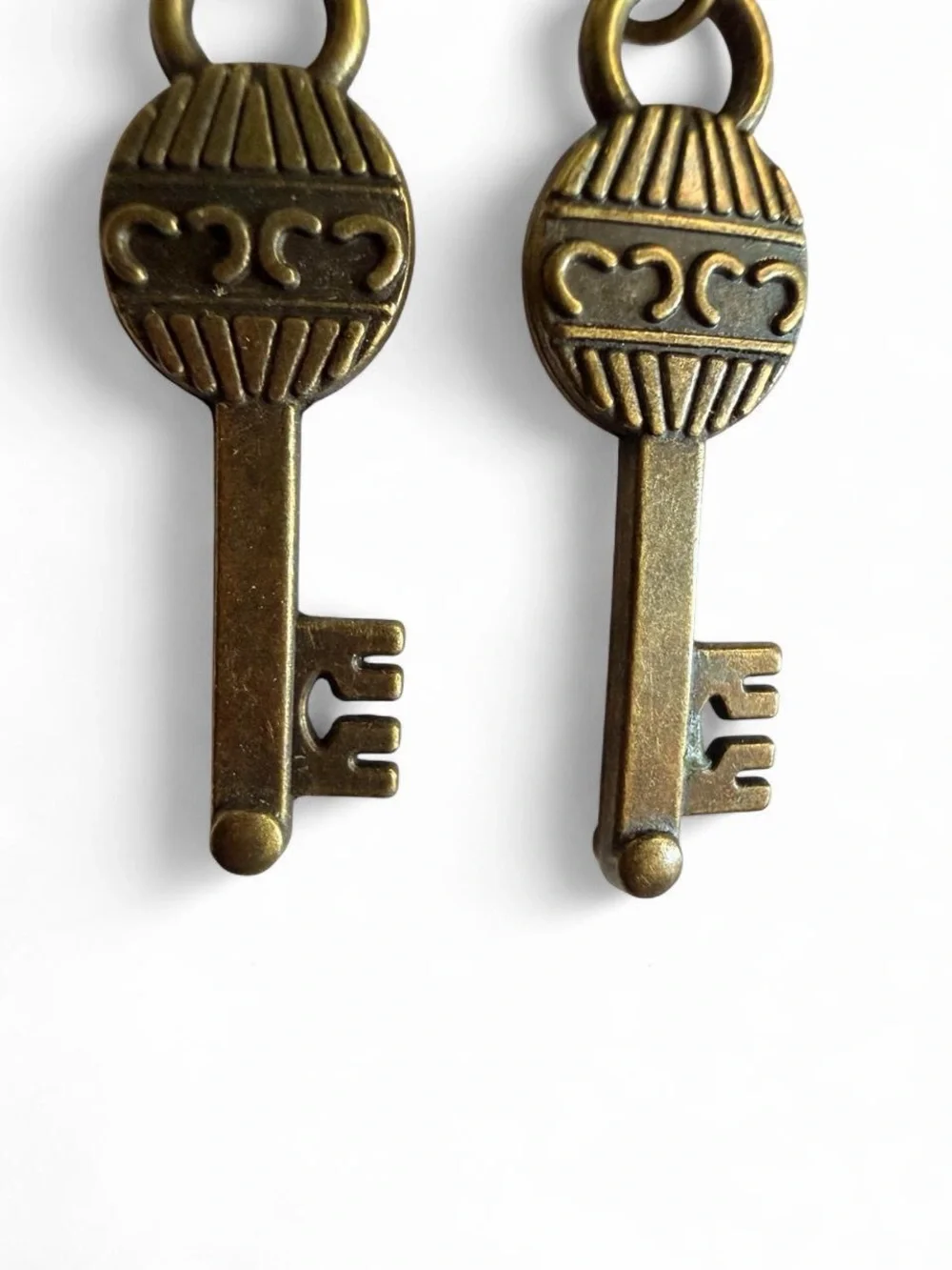 Handmade Bronze Skeleton Key Earrings Vintage Statement 🔑 - Picture 2 of 7